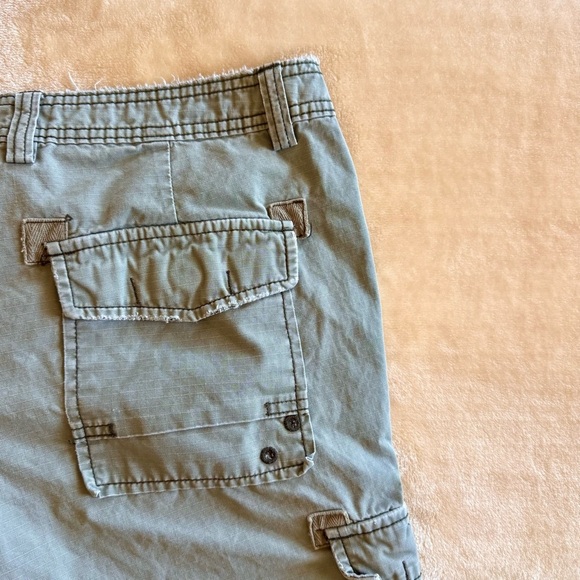 Vintage Y2K No Boundaries Cargo Pants - Picture 4 of 8